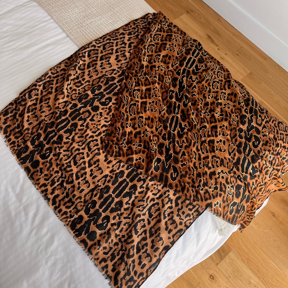 Leopard print big scarf